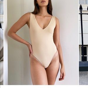 Babaton bodysuit from Aritzia!